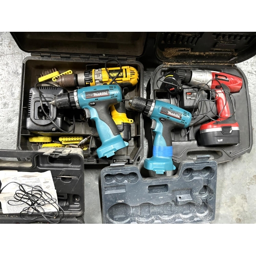 263 - Collection of power tools including drills (Qty)