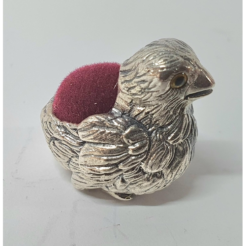 10 - Silver pin cushion in the form of a Quail,

15 grams gross