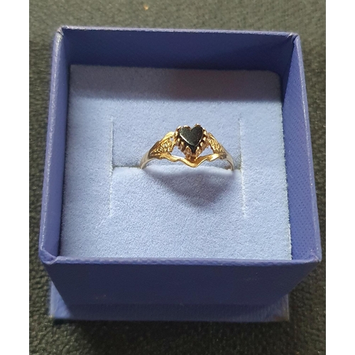 38 - Ladies 9ct yellow gold ring with heart shaped hardstone in presentation box,

1.1 grams gross       ... 