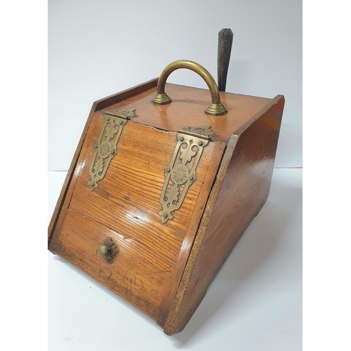 166 - Fine quality antique coal scuttle with liner and shovel