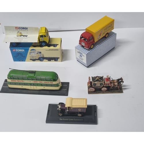 238 - Five vintage vehicles, two are boxed (5)