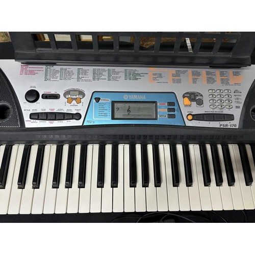 276 - Yamaha Keyboard with plug