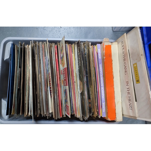 289 - Collection of various LP's including Level 42, Bryam Adams, 10CC, Kool and the Gang etc. (Qty)