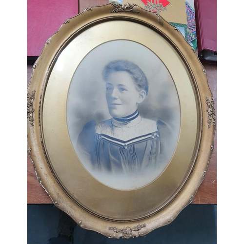 287 - Early 20thC oval tinted photograph of a lady in original gilt frame