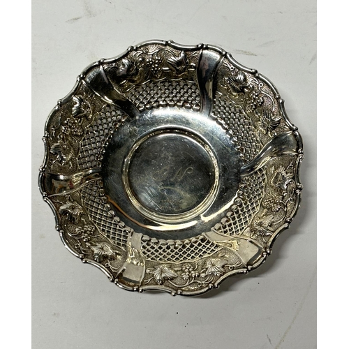 10 - European silver 800 pierced bon bon dish,

25 grams