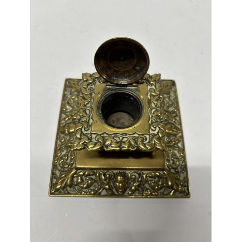 110 - Superb quality antique brass desktop inkwell