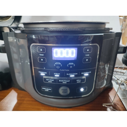 193 - Ninja, Foodi, air fryer and accessories