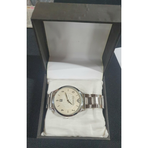 84 - Gents watch in presentation watch box