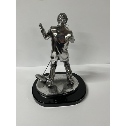 203 - Leonardo Silver Dreams 2005 Elvis Figurine (29cm)