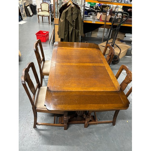 447 - Art deco table with 4 chairs