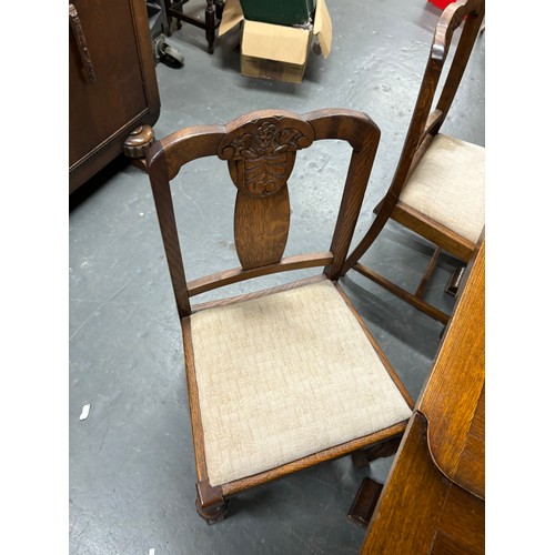 447 - Art deco table with 4 chairs