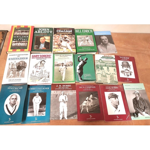 805 - 17 Cricket books & pamphlets, each relating to a famous player (17)