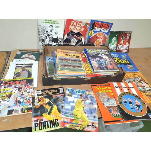 812 - Box full of mainly early 200s or late 20thC souvenir programmes for either English football league c... 