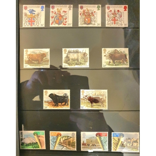 803 - GB QEII 1982 complete annual stamp set, all mint unmounted (Qty)