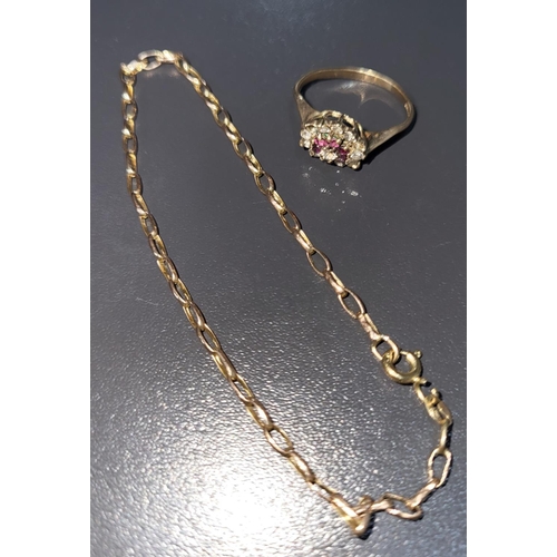 38 - 9 Carat yellow gold ring and a 9 carat gold chain (2)


Ring - 1.7 grams     Chain - 0.8 grams