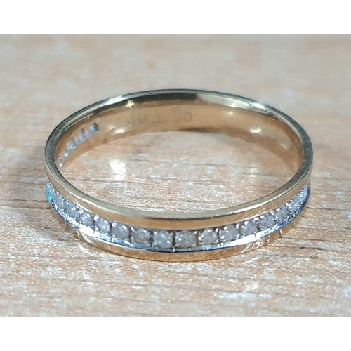 45 - Fully hallmarked 9ct yellow gold half eternity ring inset with approx 26 round cut diamonds (0.25ct)... 