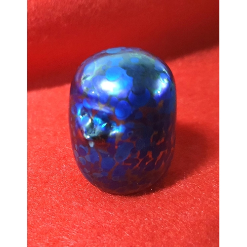 281 - Attributed to John Ditchfield small opalescent blue glass bird paperweight,

Please note - unsigned ... 