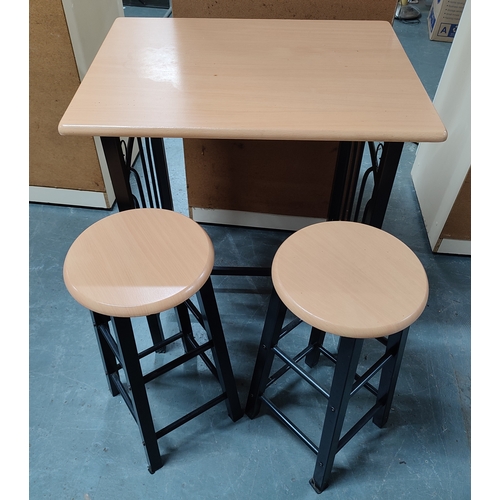 300 - Dainty table and two stools (3)