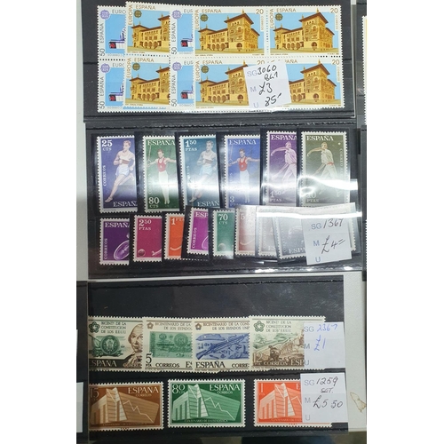 889 - Huge quantity of 20thC mint unmounted Spanish stamp sets & mini sheets (Qty)