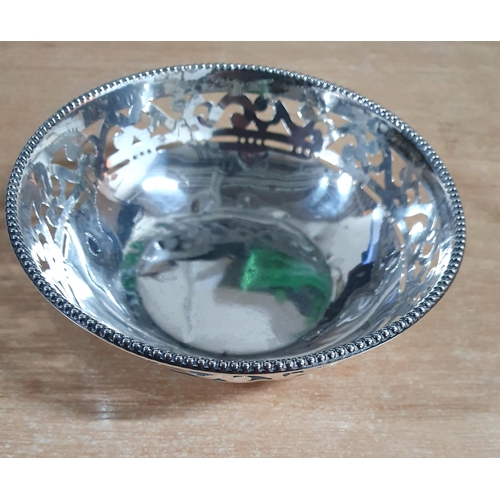 27 - London 1921 pierced silver bon bon dish,

31 grams