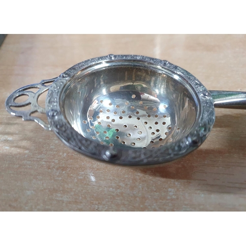 33 - Fine quality Birmingham 1960 silver tea strainer with wooden handle