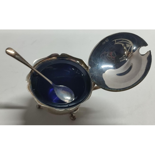 47 - Three hallmarked silver pieces, a mustard pot with blue glass liner, a salt and a pepperette (3)

88... 