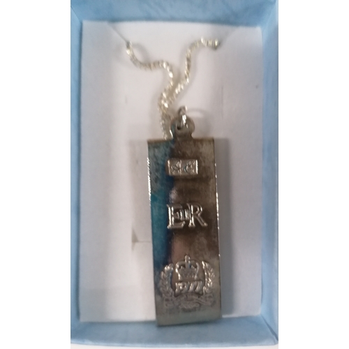 55 - Silver jubilee ingot pendant on chain with a 925 engraved pendant on chain