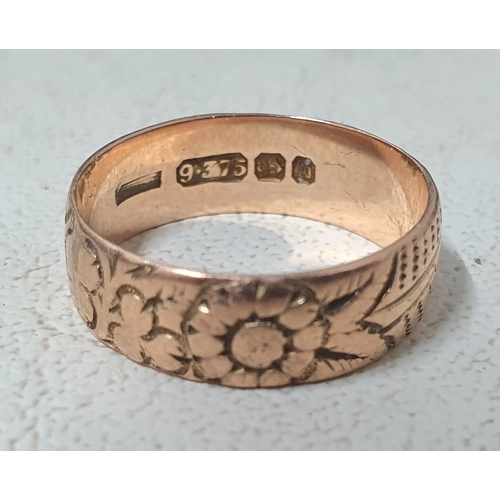 79 - Finely engraved ladies 9ct rose gold wedding ring,

3.3 grams