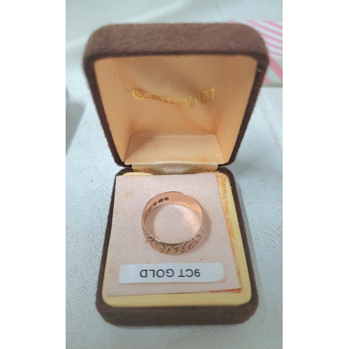 79 - Finely engraved ladies 9ct rose gold wedding ring,

3.3 grams