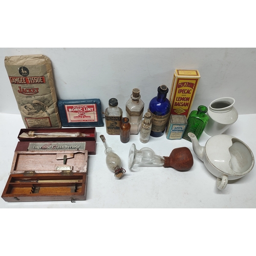 139 - Selection of antique medical items (Qty)