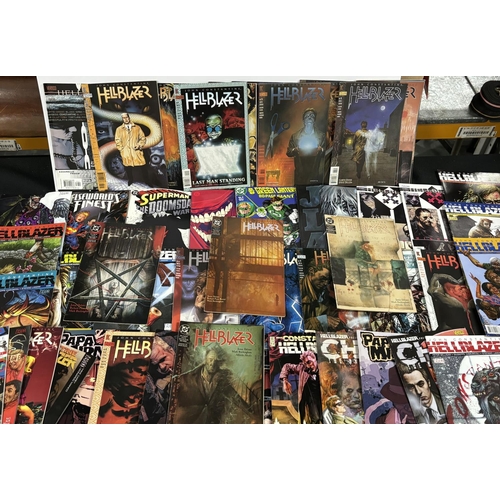 209 - Collection of comics including mainly Hellblazer with Green Lantern