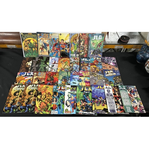 210 - Collection of Justice of America (JLA) comics