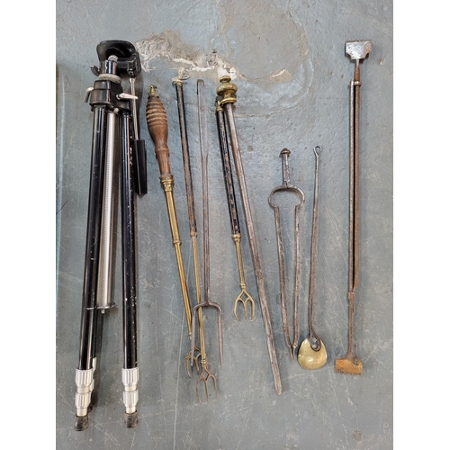 309 - Collection of various metalware, including brass firepokers and toasting fork etc (Qty)