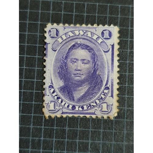 595 - Eight 19thC Hawaii mint and used including a mint 1978 1c violet, thin paper, a 1882 2c purple rose ... 