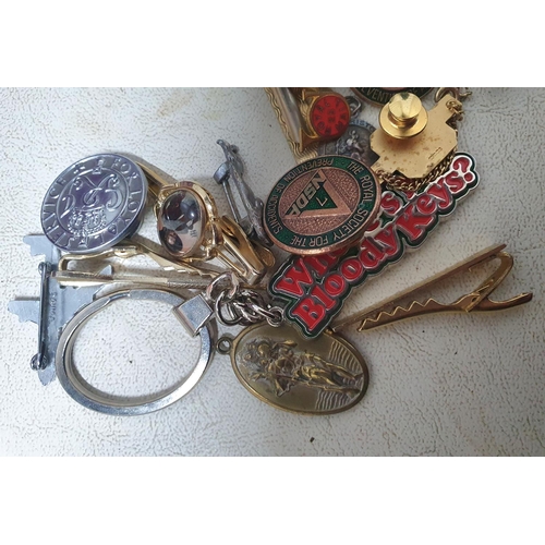 381 - Small collection of vintage metal badges and tie clips etc (Qty)