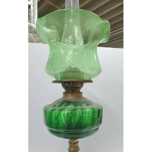 410 - Fine quality brass and etched green glass oil lamp