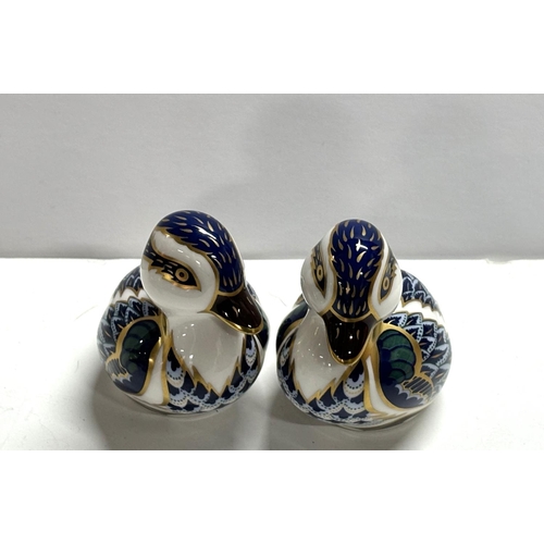 566 - Pair of Royal Crown Derby paper-weights - Ducks with gold stoppers (2)