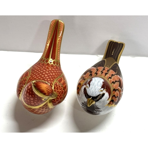 567 - Two Royal Crown Derby bird paper weights including House Sparrow (2)