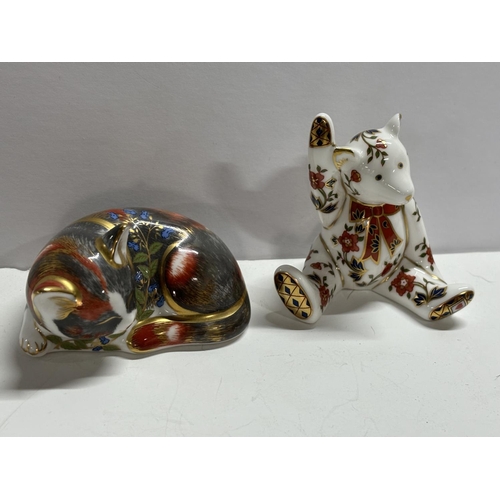 568 - Royal crown derby Cat and Bear 1 with Silver stopper