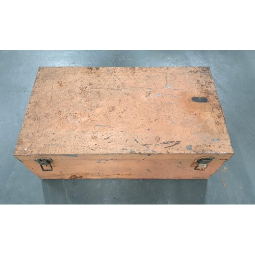 492 - Large old metal trunk containing Victorian shuttles and other related items and a wicker basket etc ... 