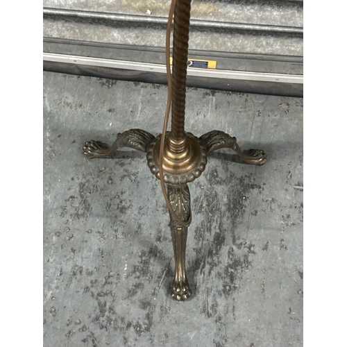 501 - Fine quality, Edwardian, 3 legged free standing brass floor lamp with original shade