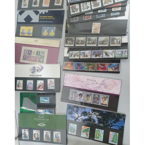 928 - Large quantity of GB QEII 1960s-1990s stamp sets (Qty)