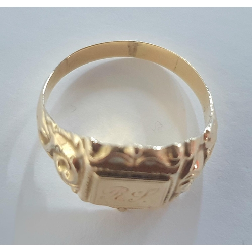 47 - Engraved yellow gold signet ring, originated in Germany, early 20thC, unstamped,

2.2 grams         ... 