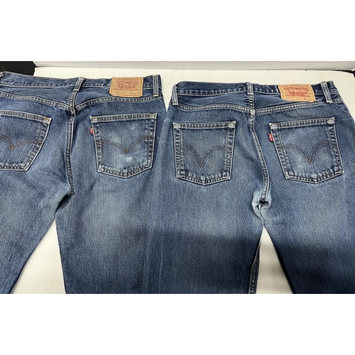 147 - Two pairs of vintage Levi Jeans, including a pair of 505s & 502s (2)