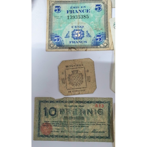 209 - Quantity of old British, European and world bank notes, mainly mid 20thC together with a vintage lea... 