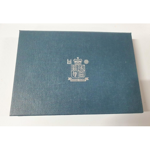 211 - GB QEII 1996 blue proof set