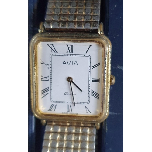 220 - Collection of six gents and ladies vintage wristwatches including a boxed AVIA example (6)