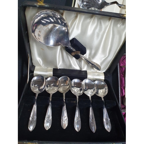 223 - Quantity of early 20thC cased flatware (Qty)