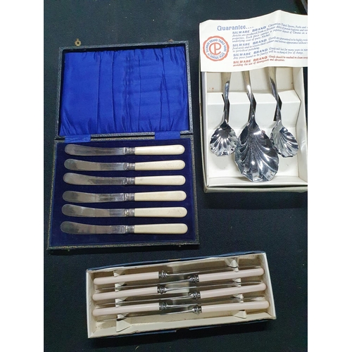 223 - Quantity of early 20thC cased flatware (Qty)