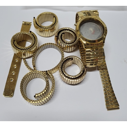 259 - Large quantity of good quality, new and unused, metal watch straps and casings (Qty),

Please note -... 